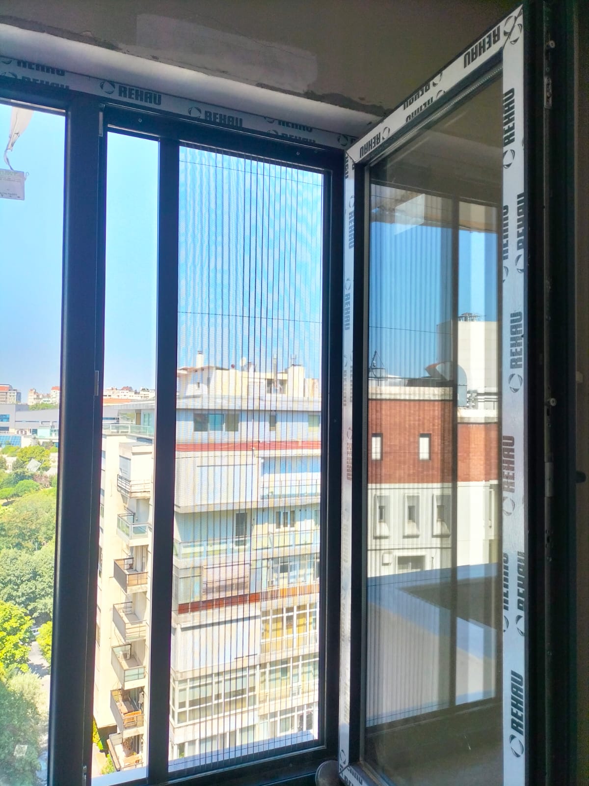 Nisa Pimapen Çalışmaları - kedi-sinekligi-pimapen-tamiri-pencere-sistemleri-32