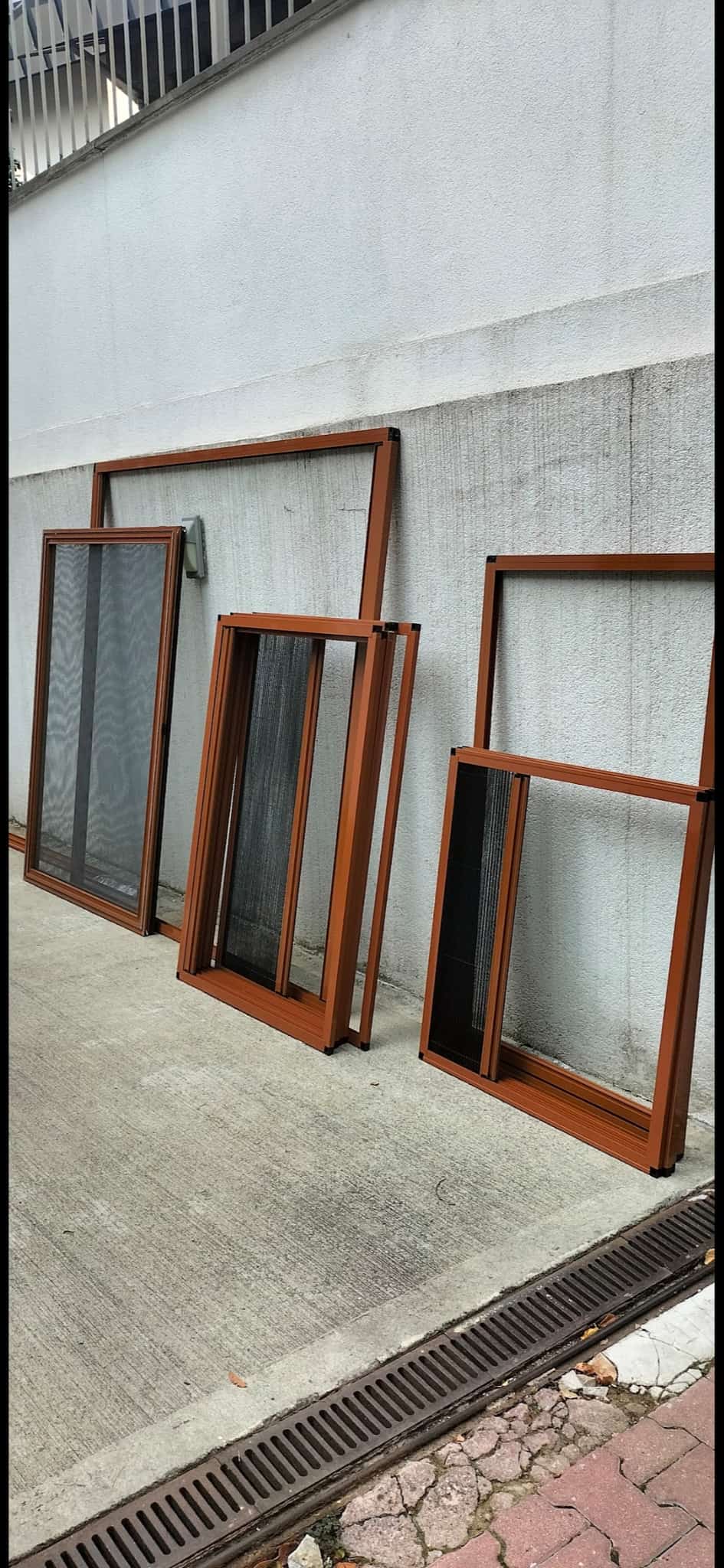 Nisa Pimapen Çalışmaları - kedi-sinekligi-pimapen-tamiri-pencere-sistemleri-5
